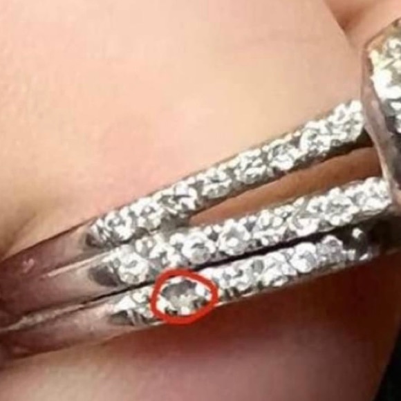 10K White Gold & 3/4ct Diamond Double Halo Engagement Ring & Wedding Band Set - Picture 4 of 4